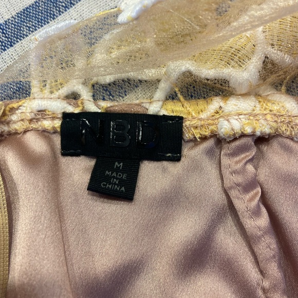 Revolve NBD Harriet Floral Lace Bodycon Mini Dress Yellow White $188 Size Medium - Picture 7 of 7